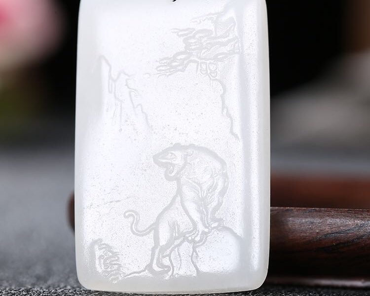 和田玉羊脂白玉级虎牌35.8*22*5.3mm 10.42g XinJiang Hotan Jade Jewelry Pendant Ornament